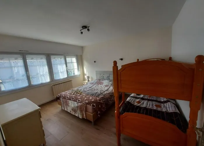 Maison Hyper Centre à 3 Minutes De Cnpe